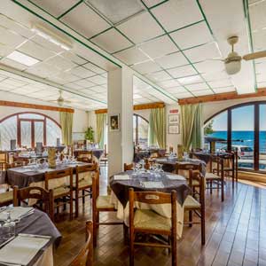 Service: Restaurangen vid havet